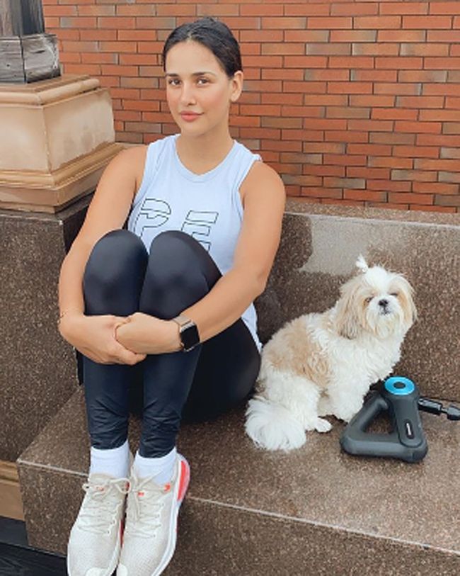 Aisha Sharma Instagram Images